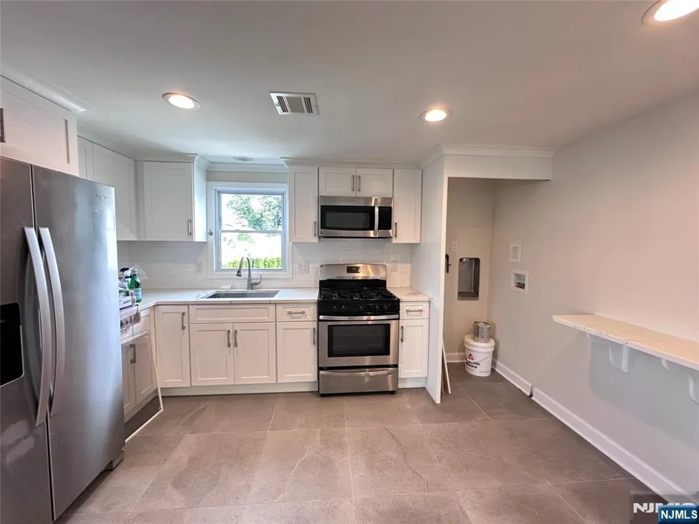 79 Tuttle Street 2 Wallington, NJ 07057