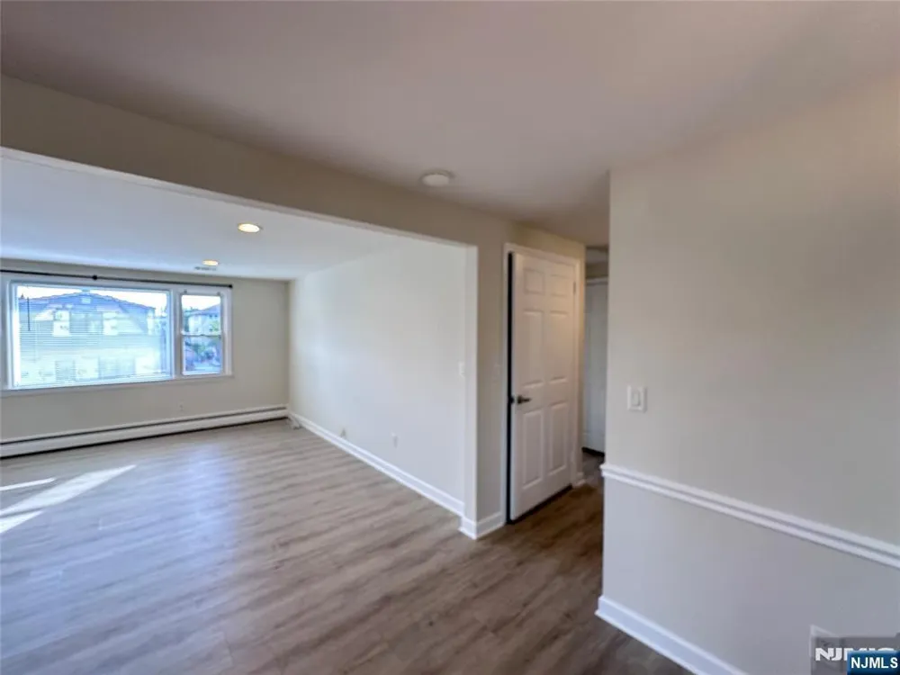 79 Tuttle Street 2 Wallington, NJ 07057