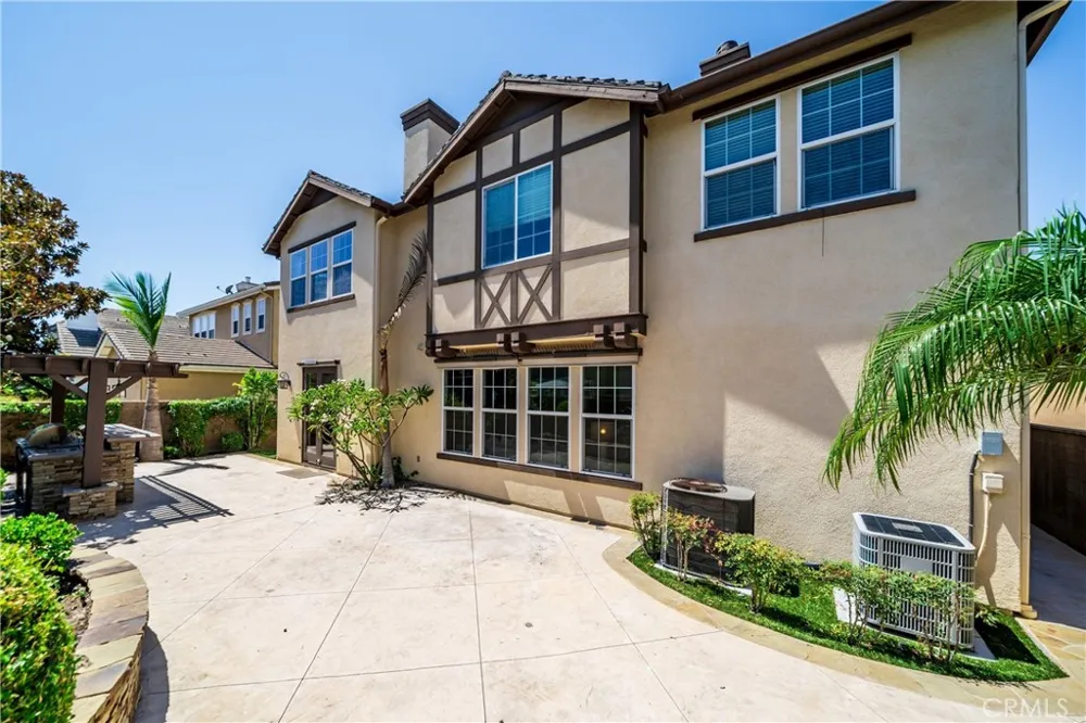 15240 Severyns Road Tustin, CA 92782