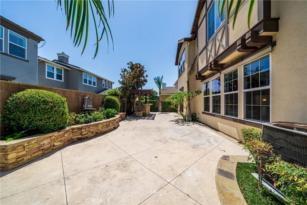 15240 Severyns Road Tustin, CA 92782