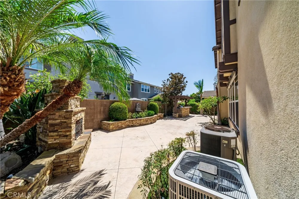 15240 Severyns Road Tustin, CA 92782