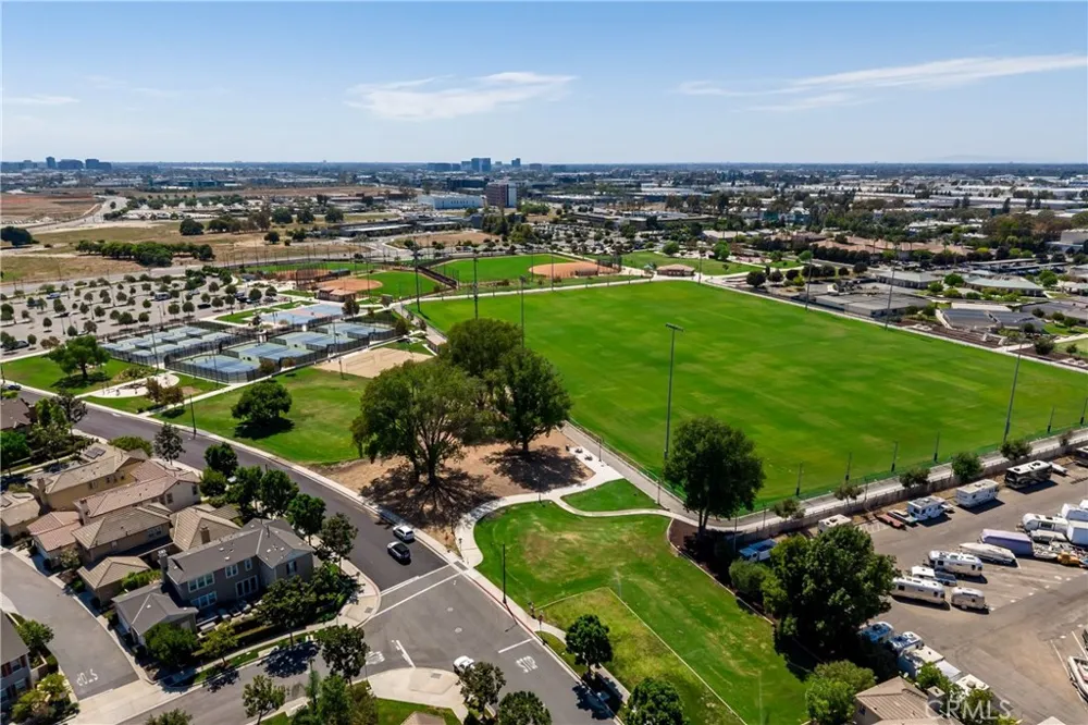 15240 Severyns Road Tustin, CA 92782