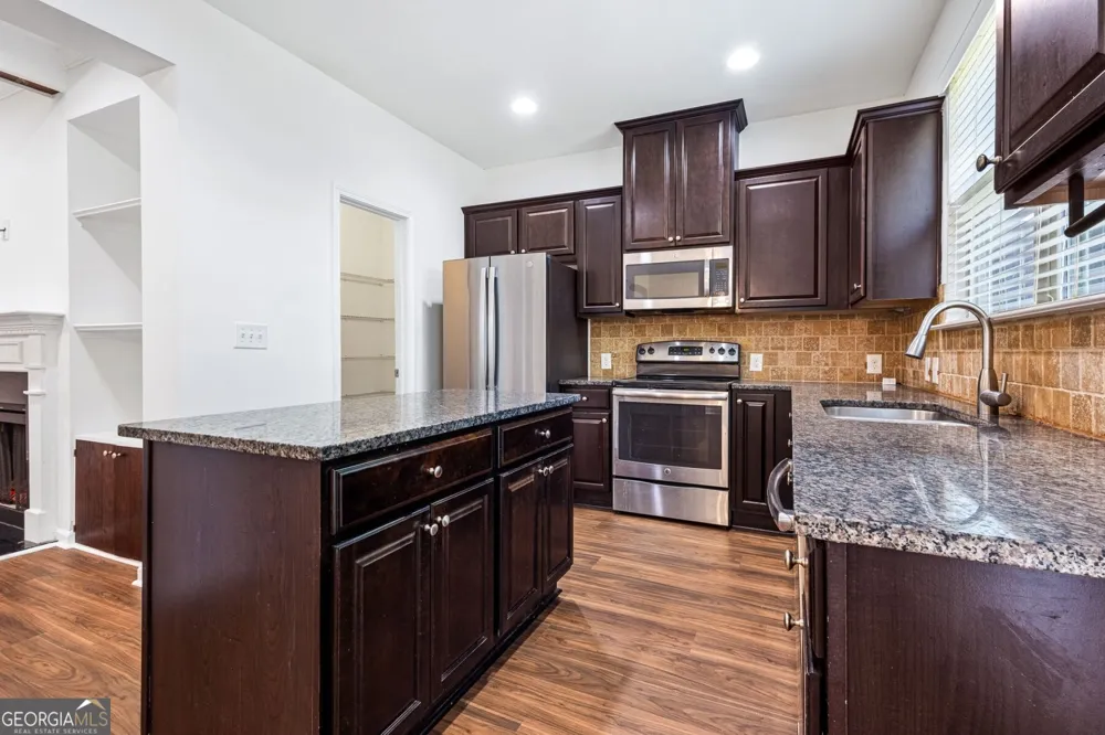 2121 Spicy Pine LN Lawrenceville, GA 30044