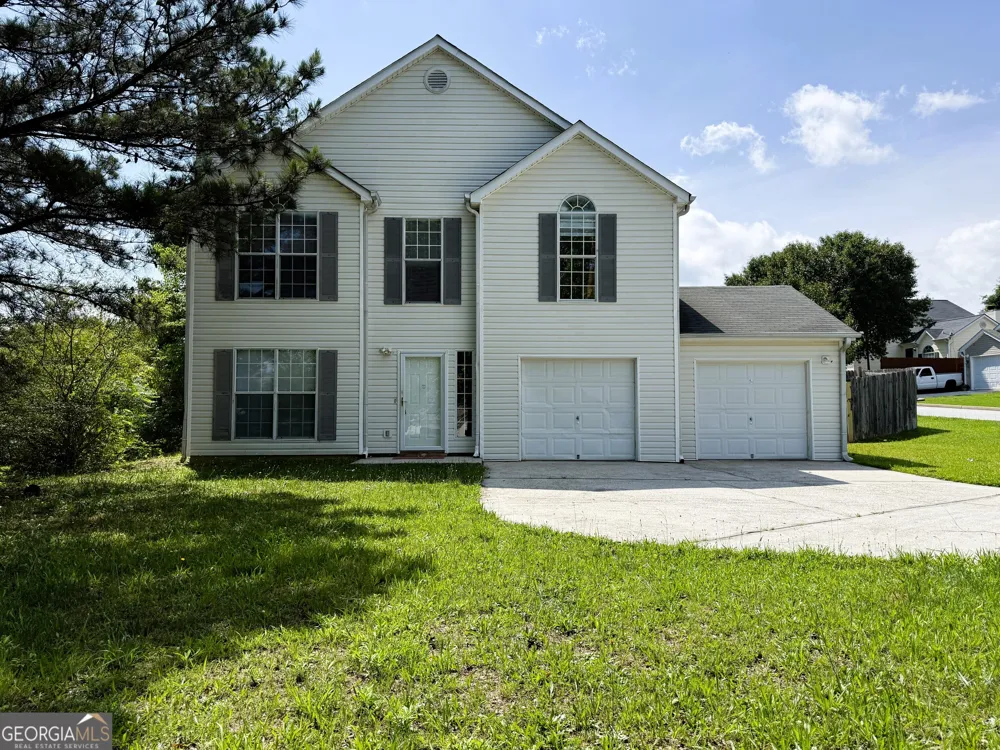 5684 Eagles Feather LN Riverdale, GA 30274