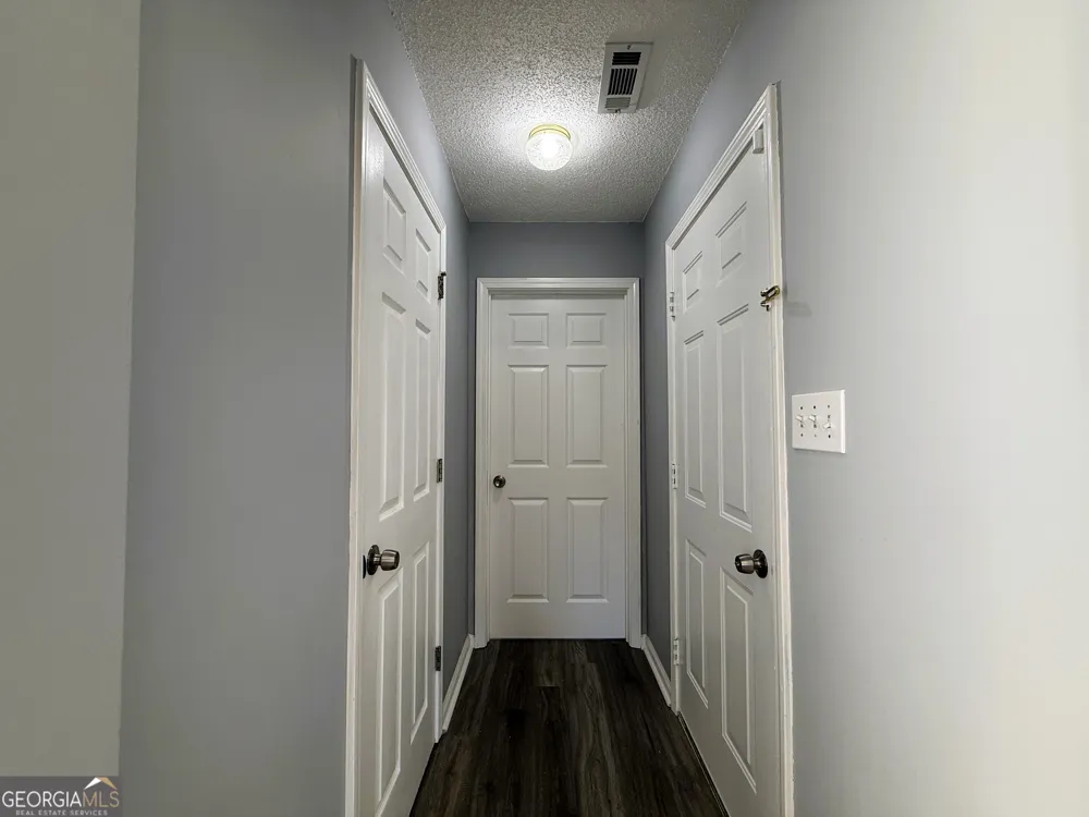 5684 Eagles Feather LN Riverdale, GA 30274
