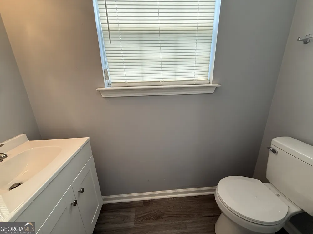 5684 Eagles Feather LN Riverdale, GA 30274