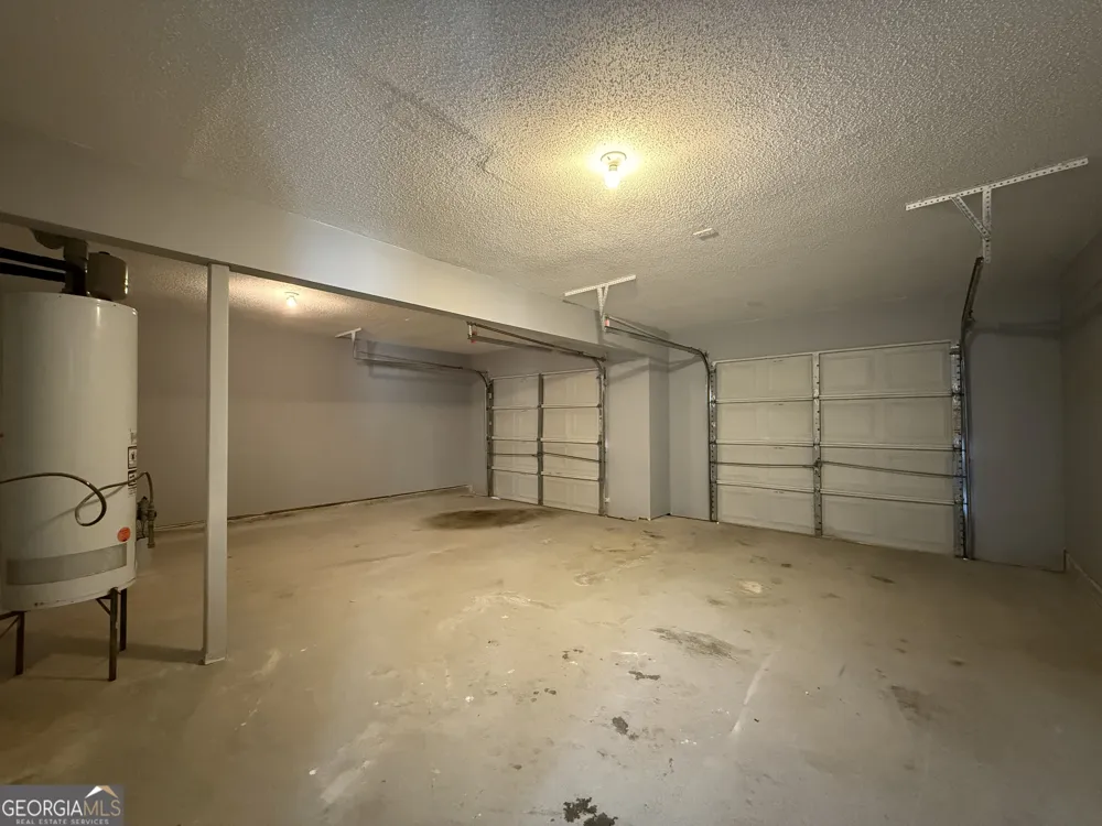 5684 Eagles Feather LN Riverdale, GA 30274