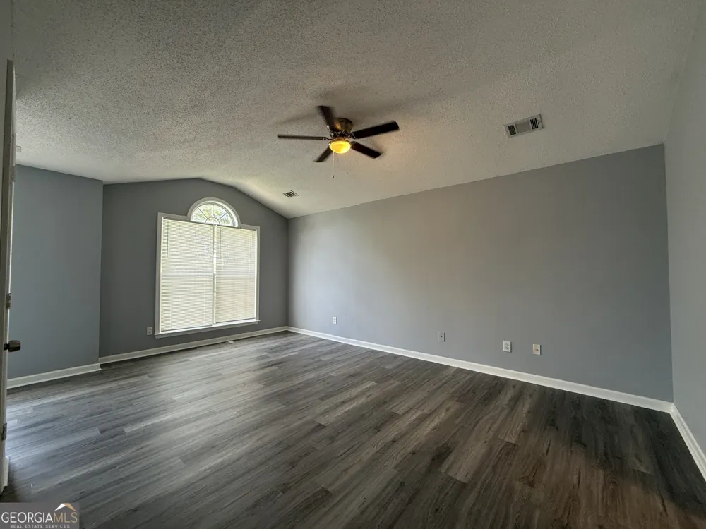 5684 Eagles Feather LN Riverdale, GA 30274