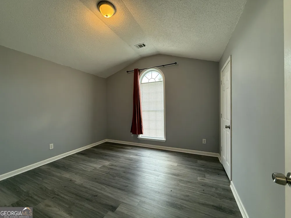 5684 Eagles Feather LN Riverdale, GA 30274