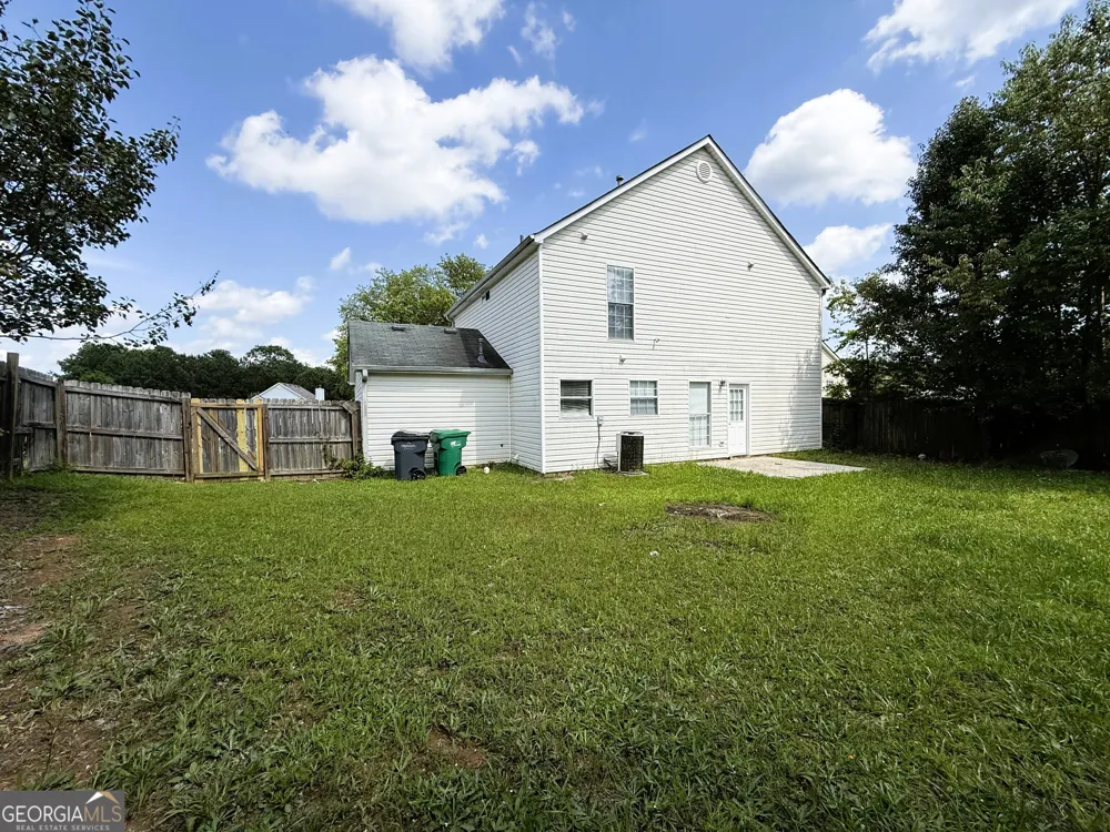 5684 Eagles Feather LN Riverdale, GA 30274