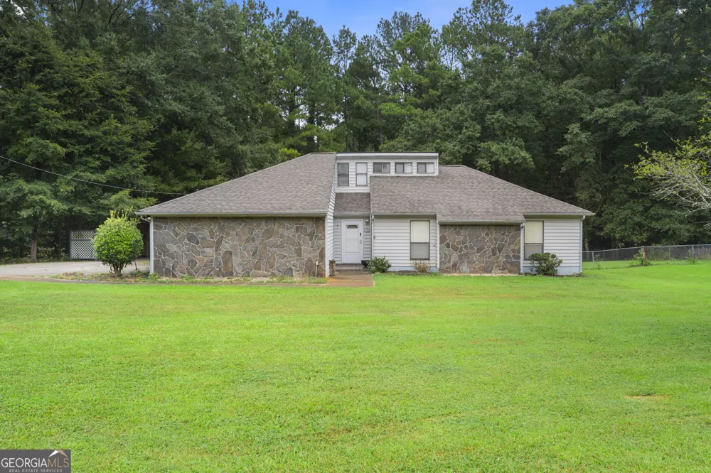 120 Selena CT Fayetteville, GA 30215