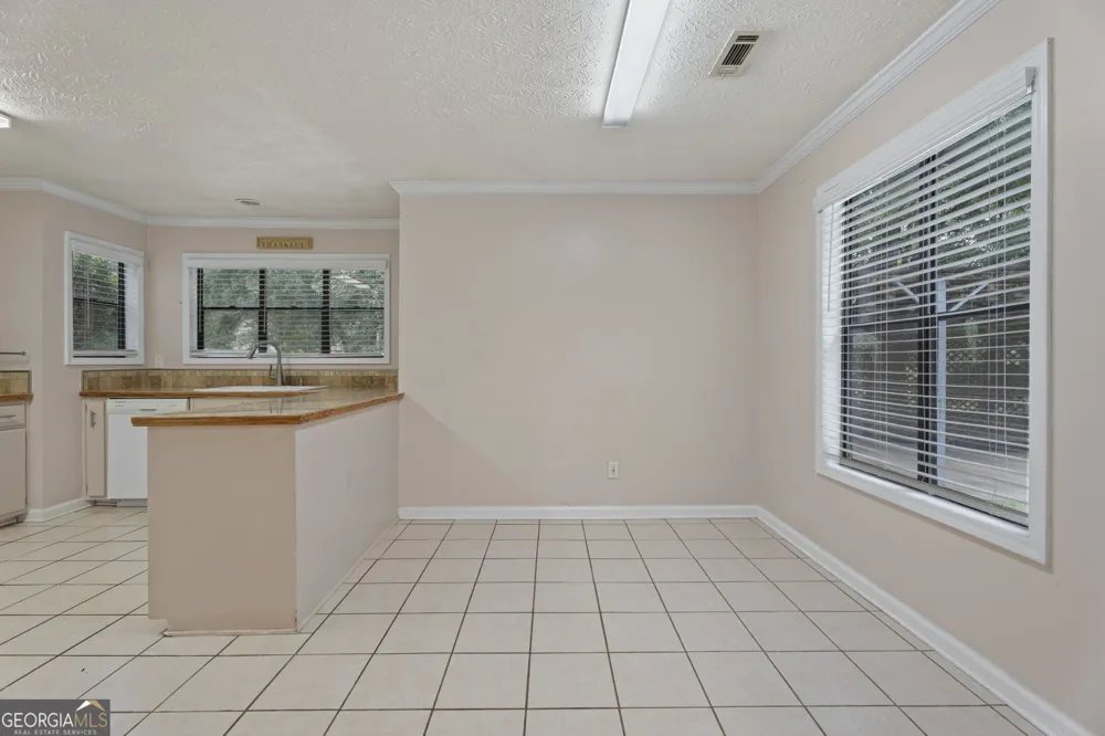 120 Selena CT Fayetteville, GA 30215