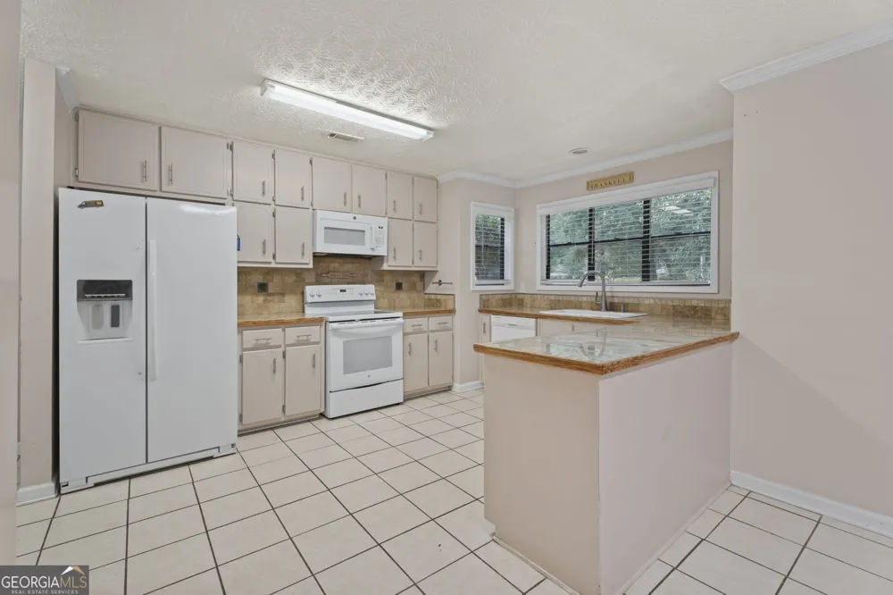 120 Selena CT Fayetteville, GA 30215