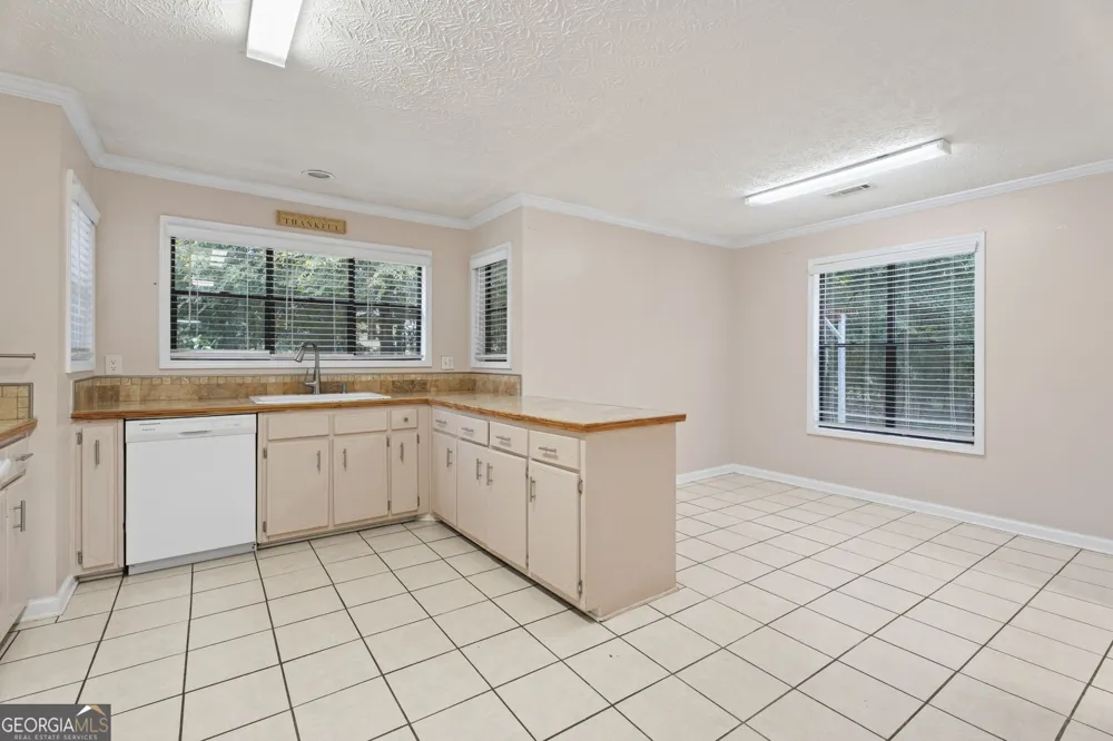 120 Selena CT Fayetteville, GA 30215