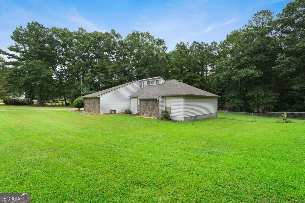 120 Selena CT Fayetteville, GA 30215