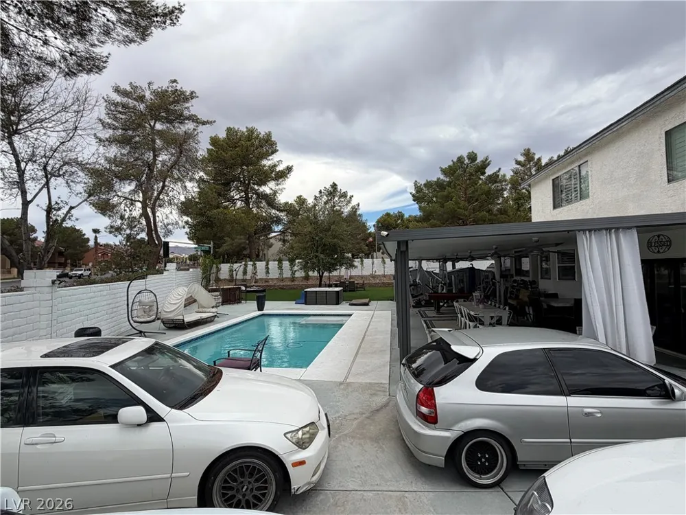 8765 Beluga Way Las Vegas, NV 89117