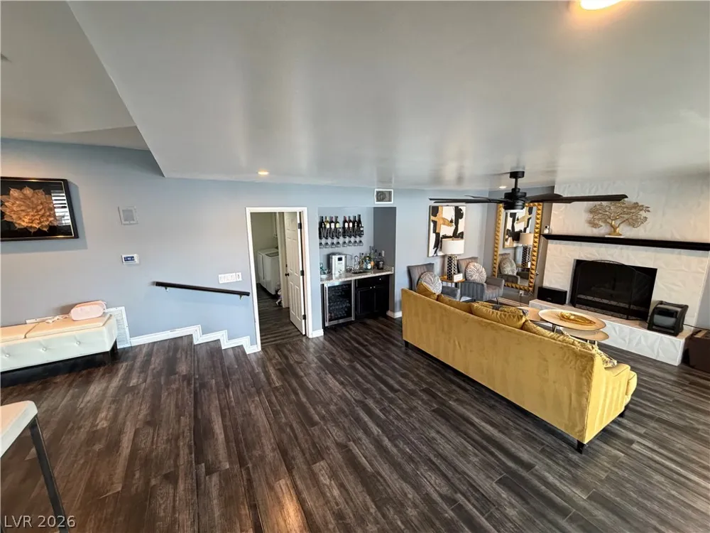 8765 Beluga Way Las Vegas, NV 89117
