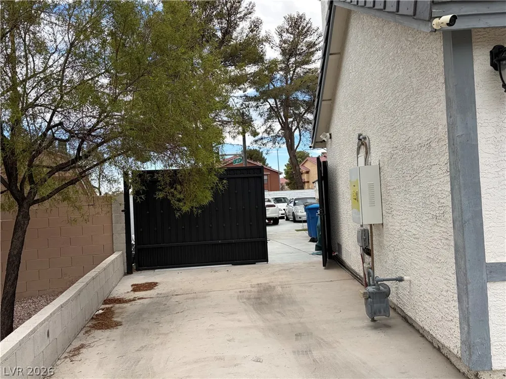 8765 Beluga Way Las Vegas, NV 89117