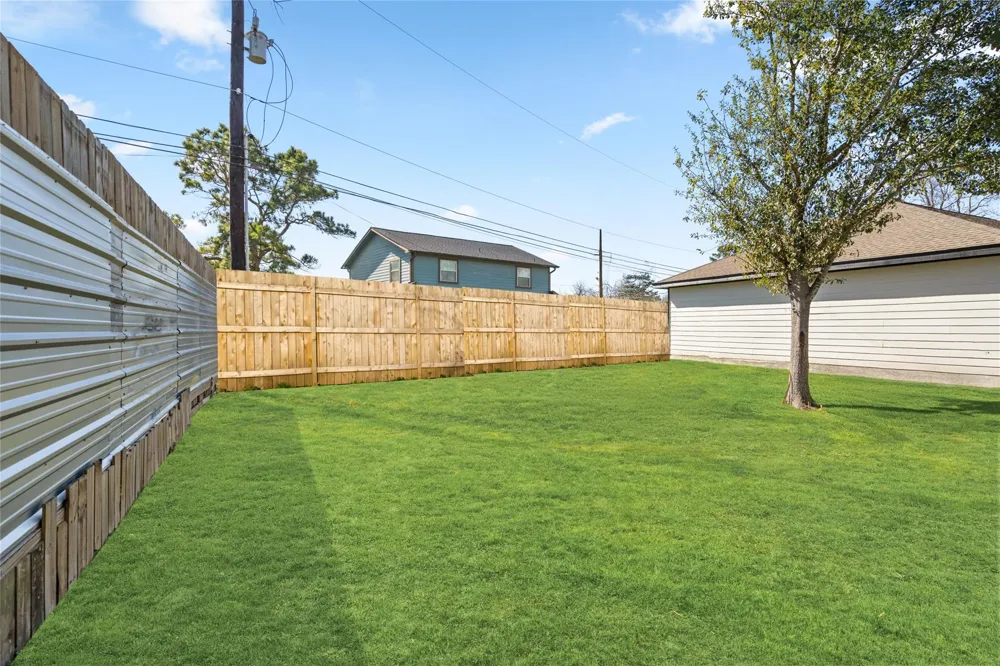 4656 Teague Street Rosharon, TX 77583