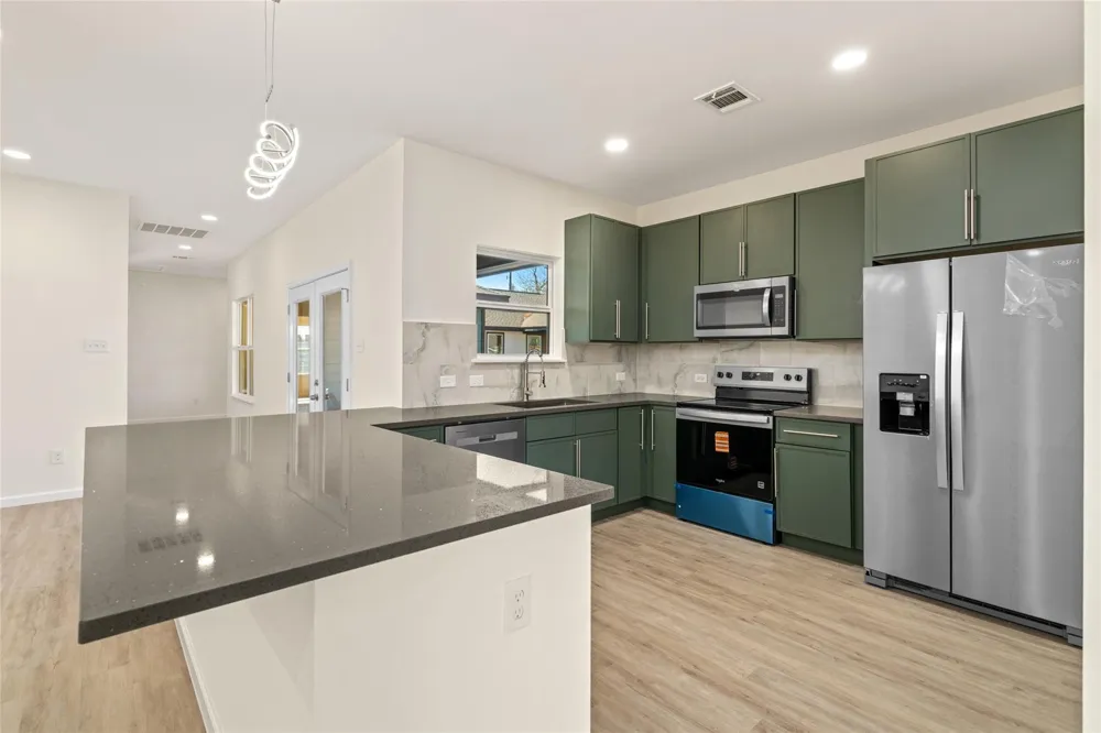 4656 Teague Street Rosharon, TX 77583