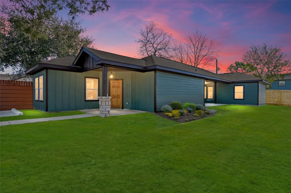 4656 Teague Street Rosharon, TX 77583