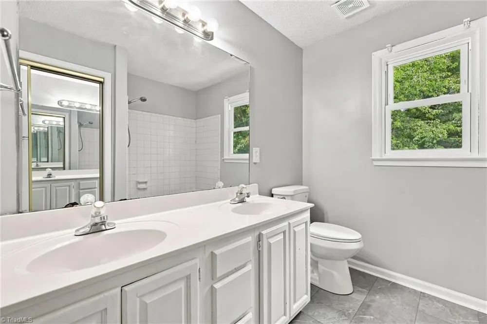 2603 Castle Croft Road Greensboro, NC 27407