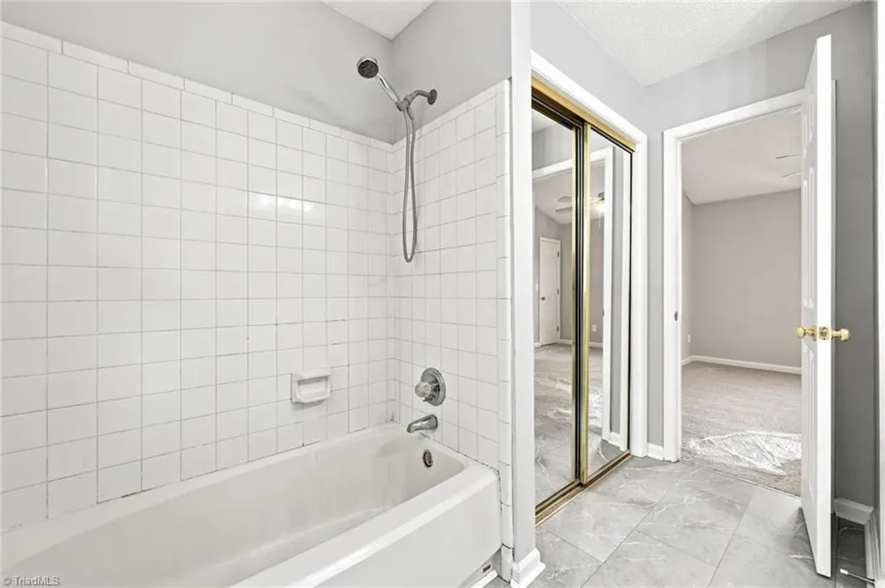 2603 Castle Croft Road Greensboro, NC 27407