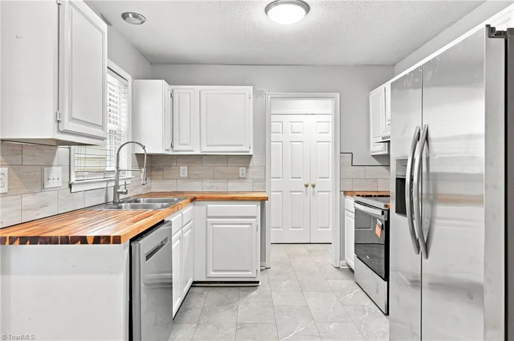2603 Castle Croft Road Greensboro, NC 27407