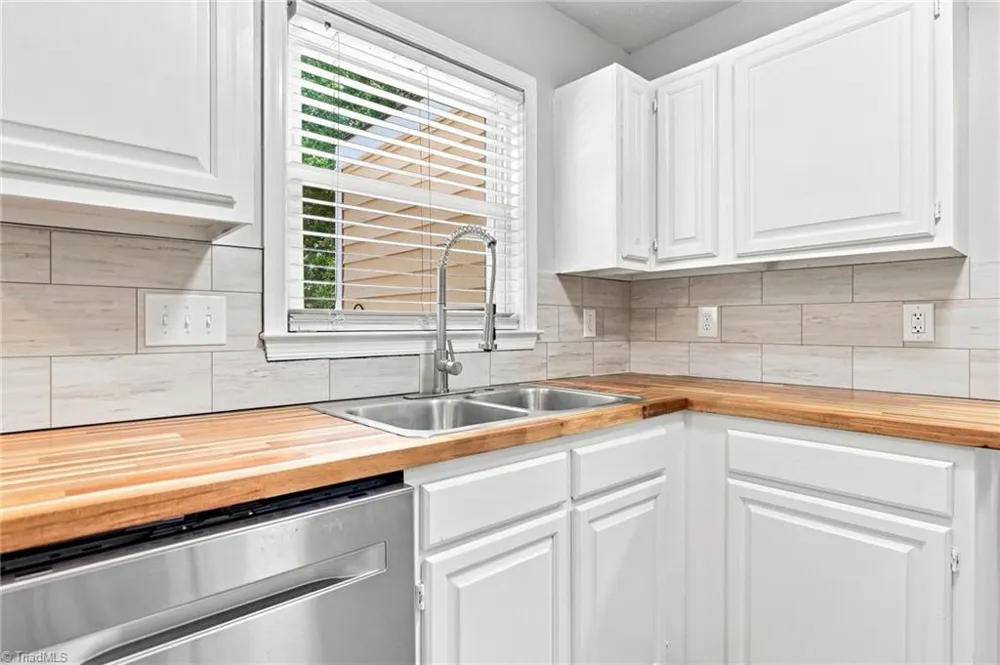 2603 Castle Croft Road Greensboro, NC 27407