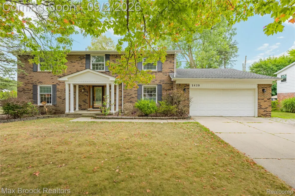 5439 DEERFIELD VILLAGE DRIVE West Bloomfield Charter Township, MI 48322