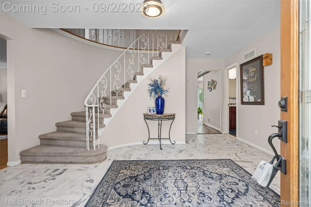 5439 DEERFIELD VILLAGE DRIVE West Bloomfield Charter Township, MI 48322