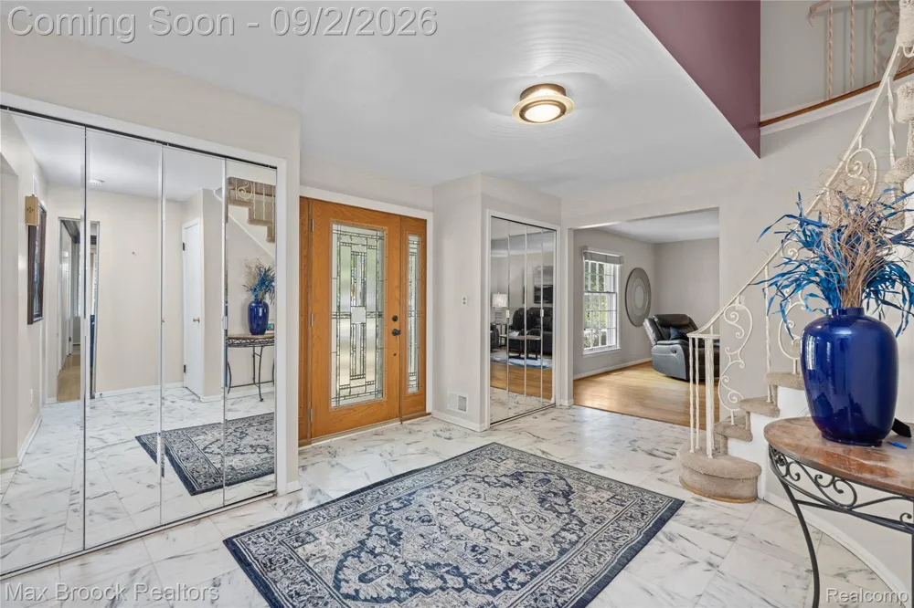 5439 DEERFIELD VILLAGE DRIVE West Bloomfield Charter Township, MI 48322