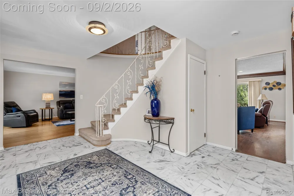 5439 DEERFIELD VILLAGE DRIVE West Bloomfield Charter Township, MI 48322
