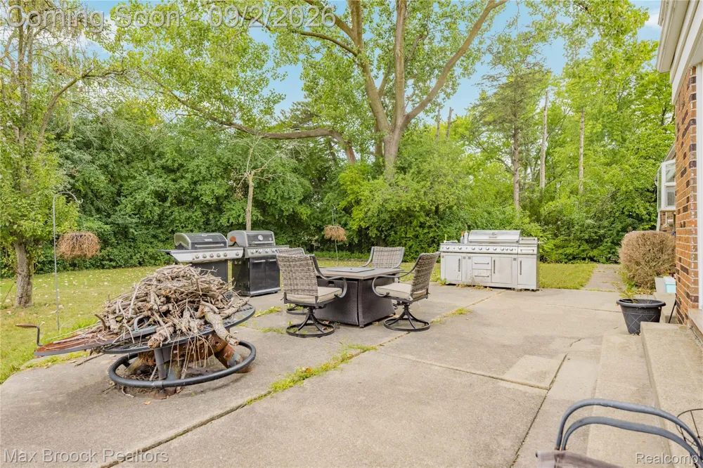 5439 DEERFIELD VILLAGE DRIVE West Bloomfield Charter Township, MI 48322