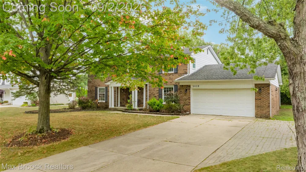 5439 DEERFIELD VILLAGE DRIVE West Bloomfield Charter Township, MI 48322