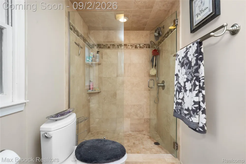 5439 DEERFIELD VILLAGE DRIVE West Bloomfield Charter Township, MI 48322