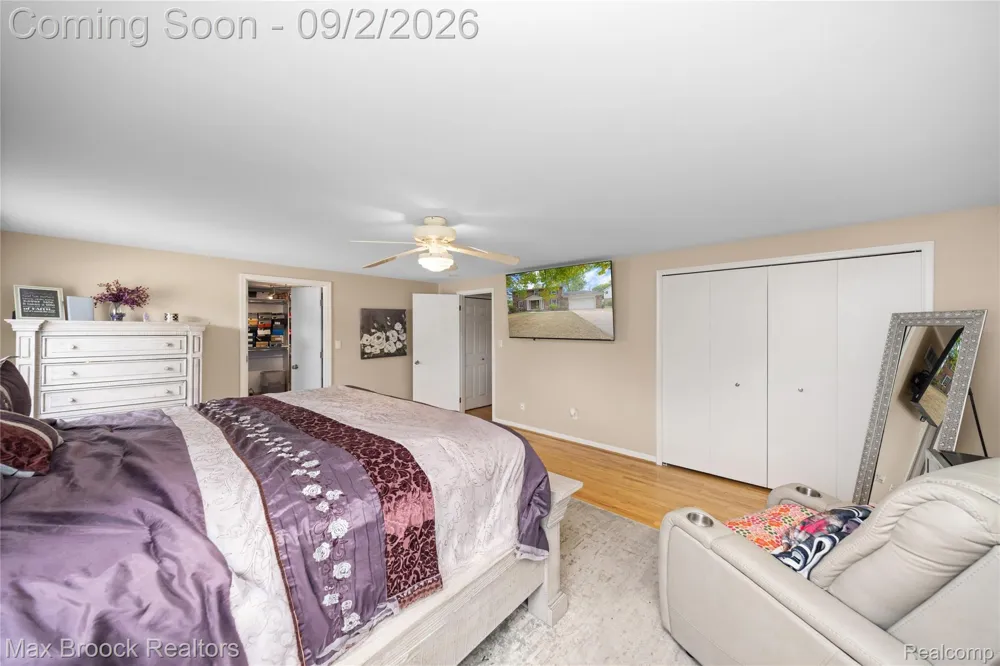 5439 DEERFIELD VILLAGE DRIVE West Bloomfield Charter Township, MI 48322