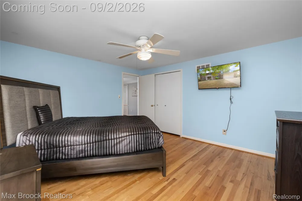5439 DEERFIELD VILLAGE DRIVE West Bloomfield Charter Township, MI 48322