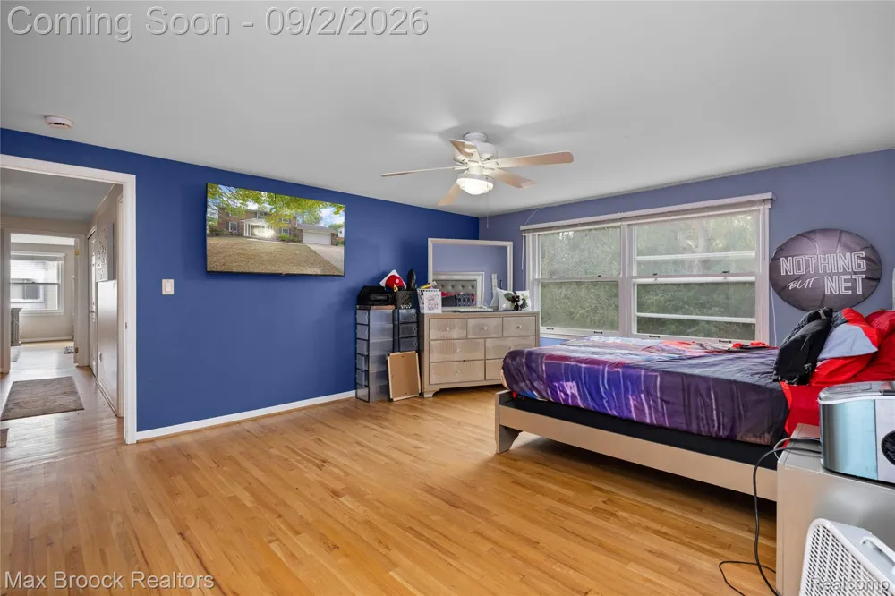 5439 DEERFIELD VILLAGE DRIVE West Bloomfield Charter Township, MI 48322