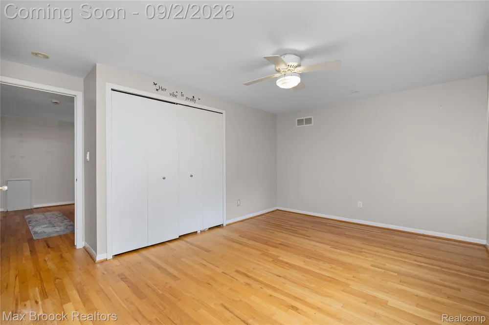 5439 DEERFIELD VILLAGE DRIVE West Bloomfield Charter Township, MI 48322