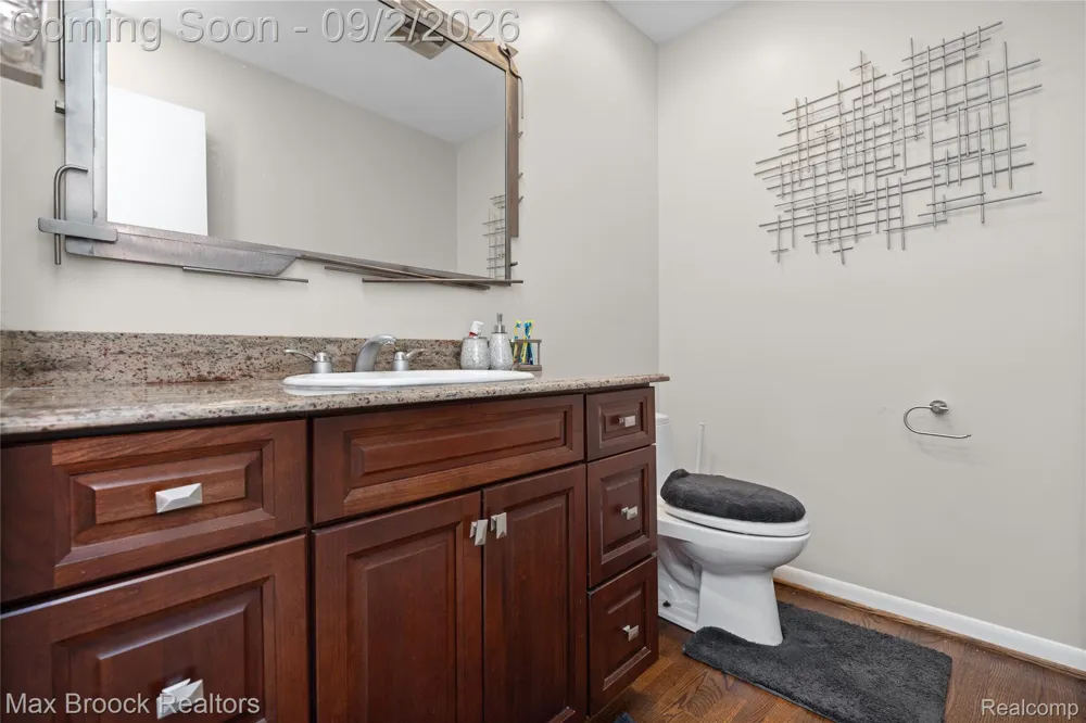 5439 DEERFIELD VILLAGE DRIVE West Bloomfield Charter Township, MI 48322