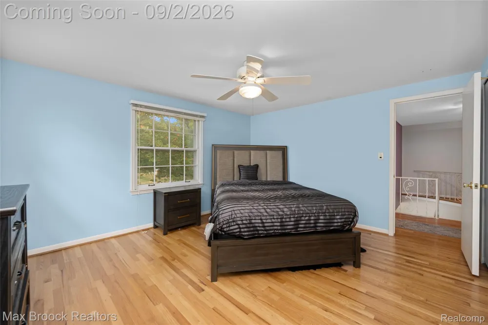 5439 DEERFIELD VILLAGE DRIVE West Bloomfield Charter Township, MI 48322