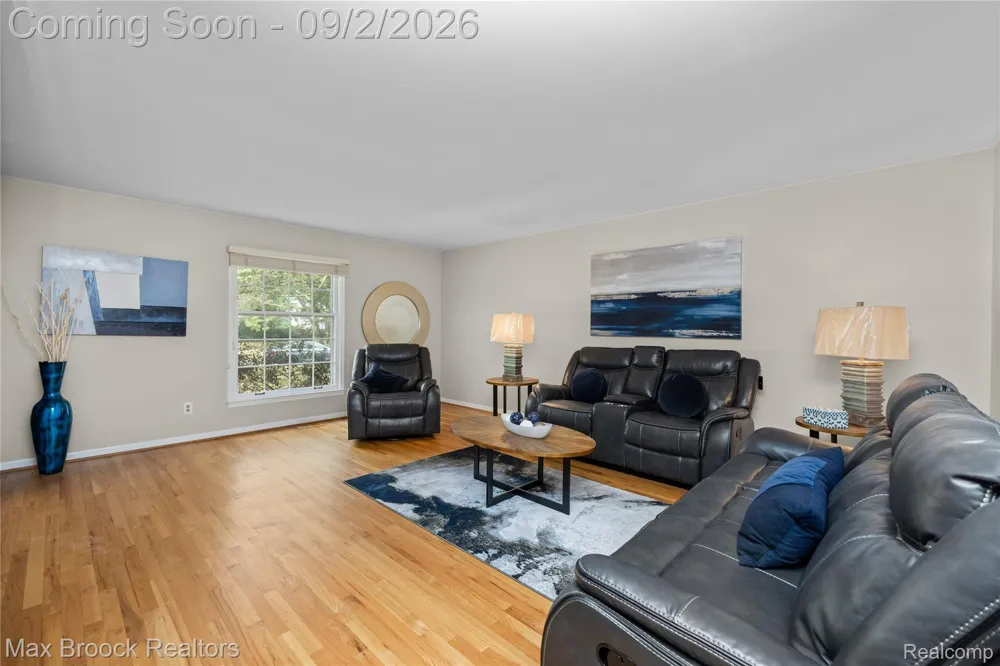 5439 DEERFIELD VILLAGE DRIVE West Bloomfield Charter Township, MI 48322