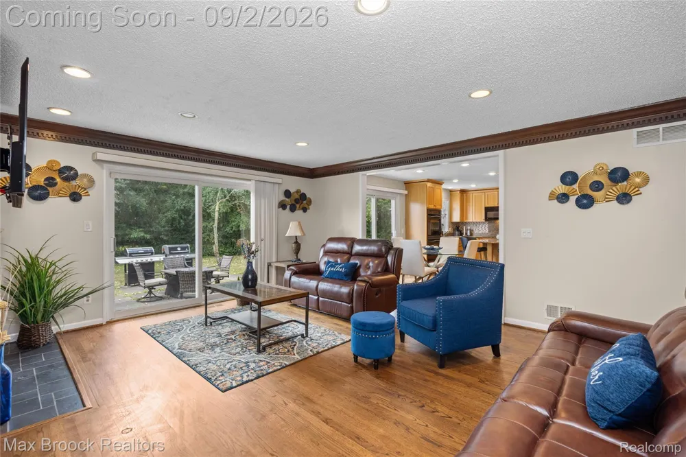 5439 DEERFIELD VILLAGE DRIVE West Bloomfield Charter Township, MI 48322