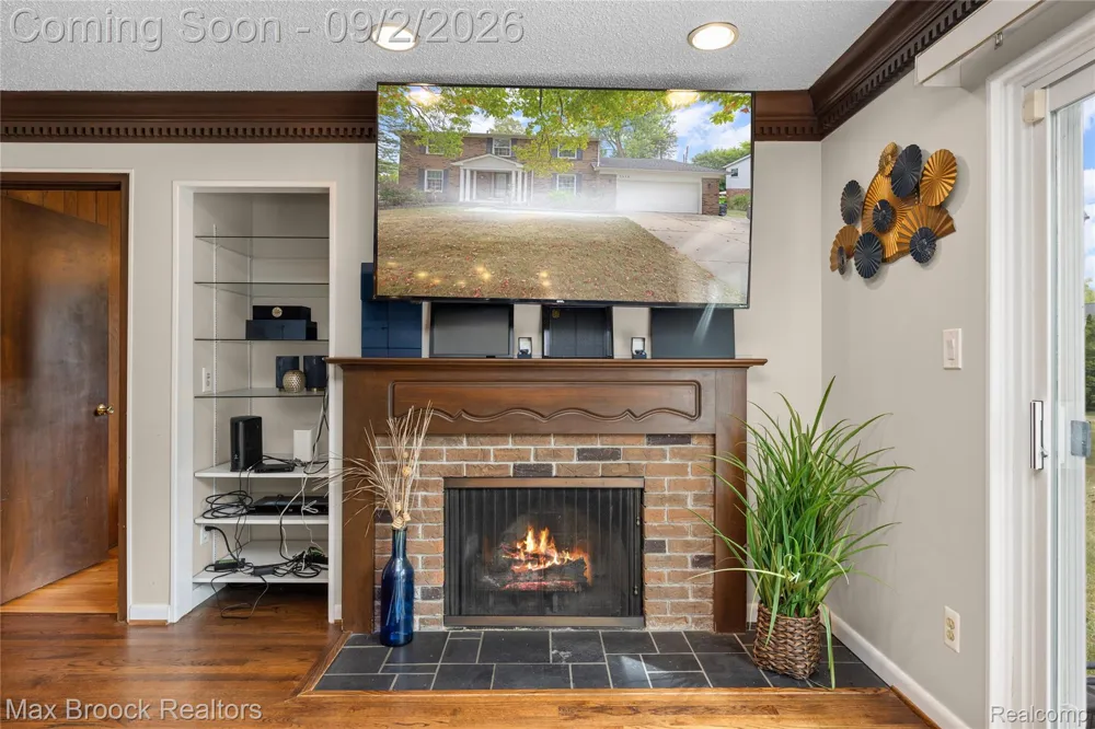 5439 DEERFIELD VILLAGE DRIVE West Bloomfield Charter Township, MI 48322