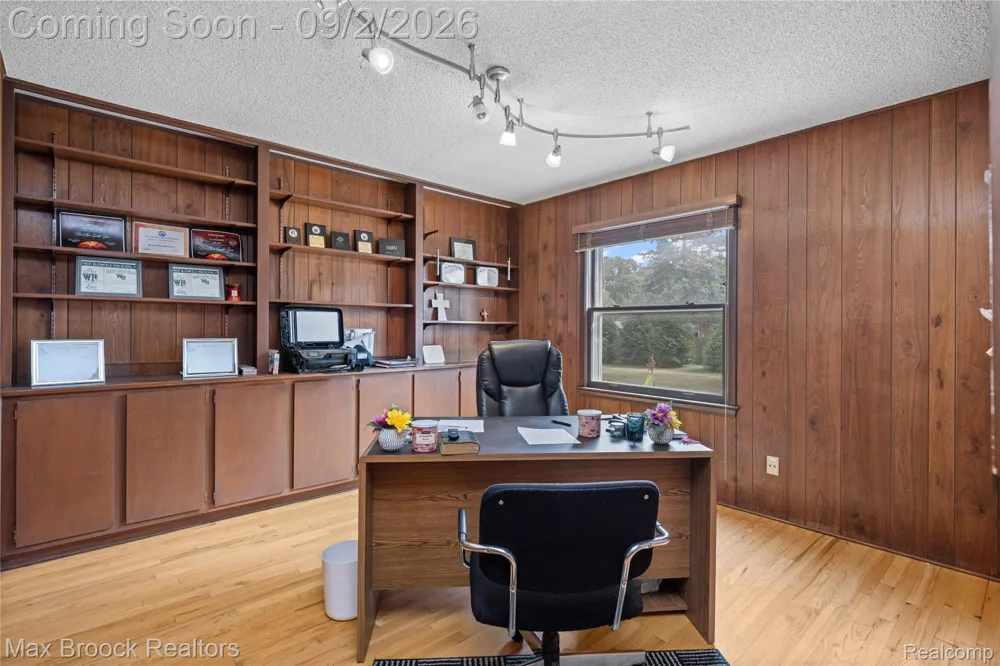 5439 DEERFIELD VILLAGE DRIVE West Bloomfield Charter Township, MI 48322
