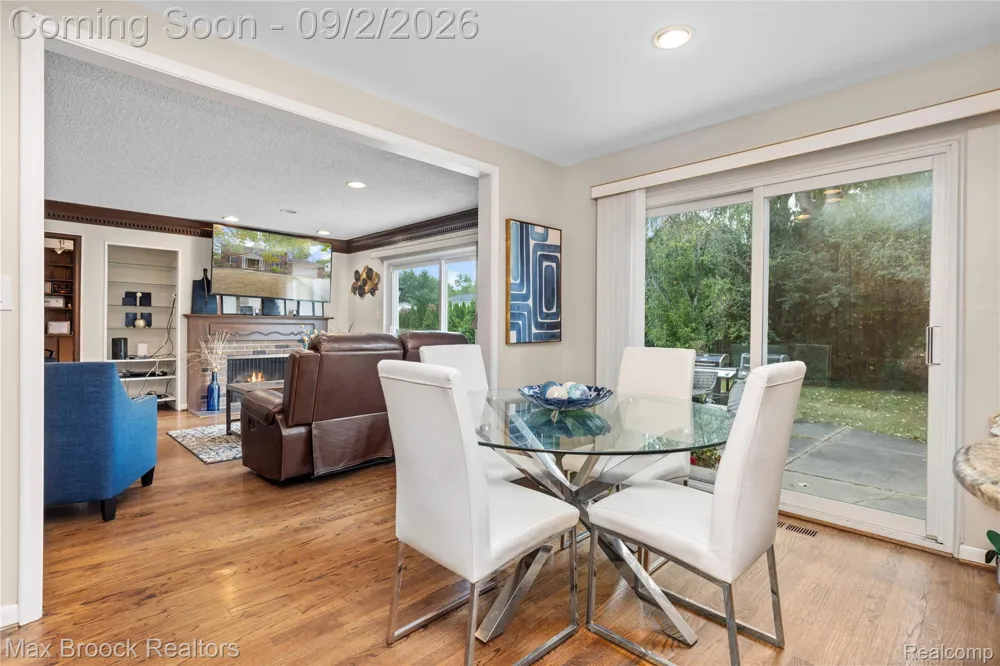 5439 DEERFIELD VILLAGE DRIVE West Bloomfield Charter Township, MI 48322
