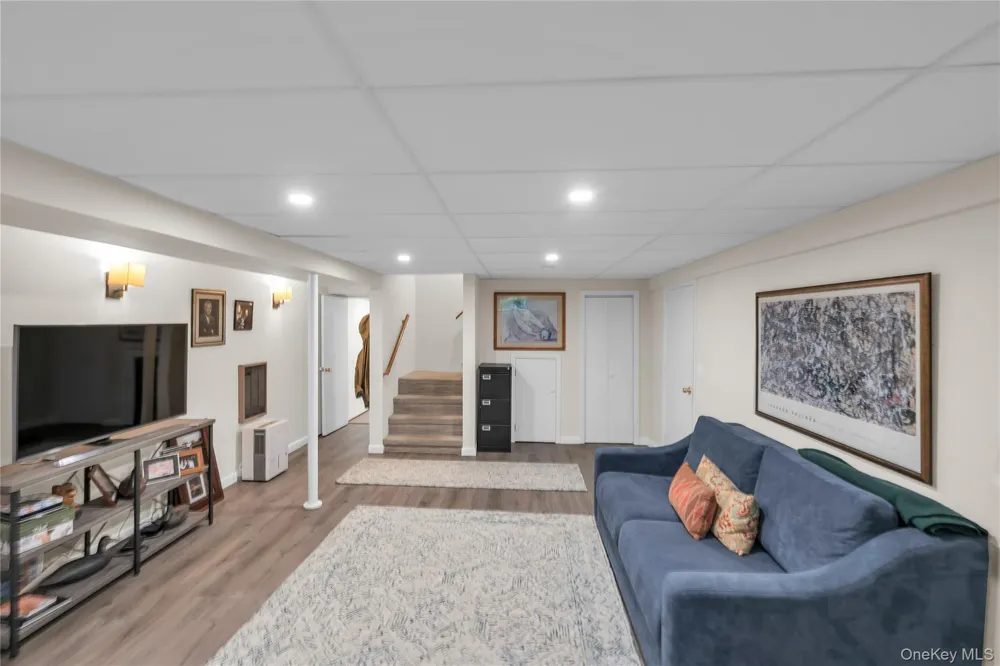 1541 Stillwater Avenue Cutchogue, NY 11935