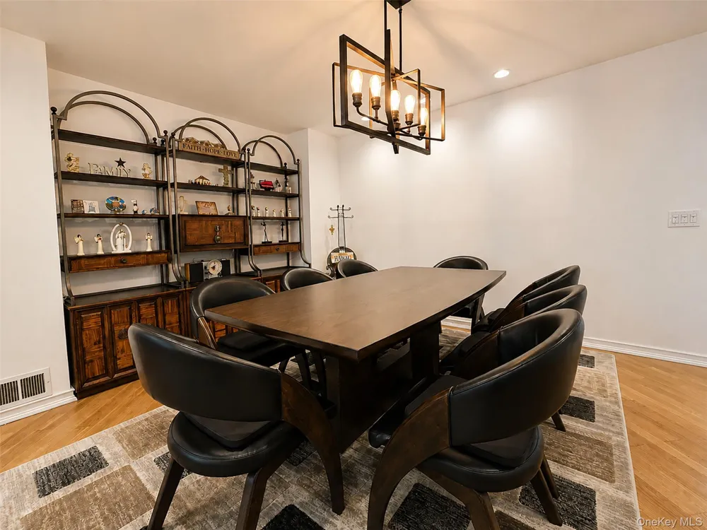 151 The Knoll Syosset, NY 11791