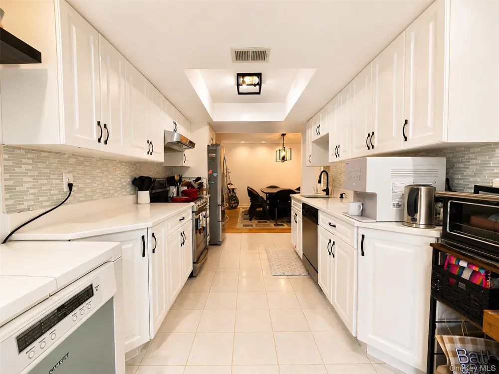 151 The Knoll Syosset, NY 11791